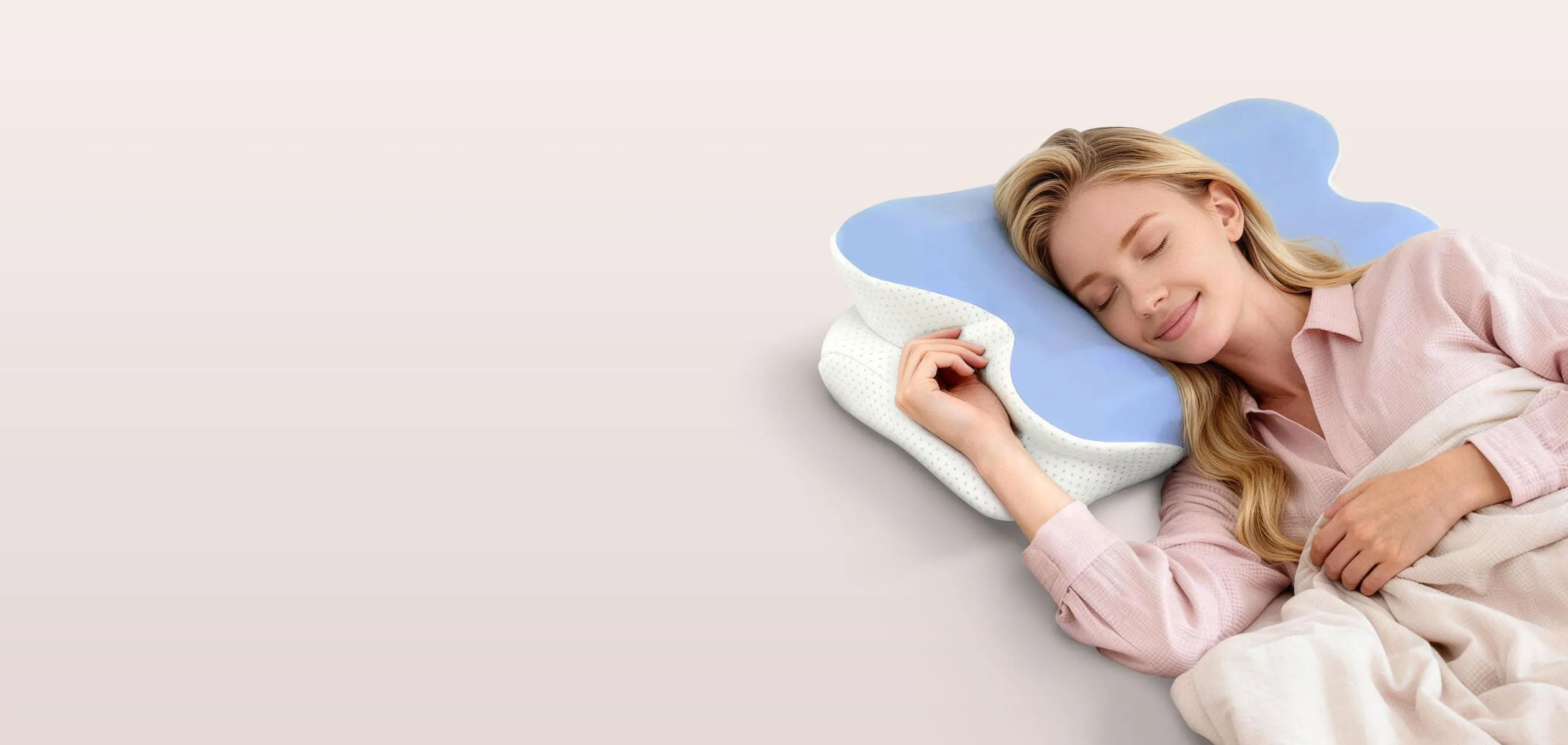 Woman sleeping comfortably on the Melara Max contour pillow